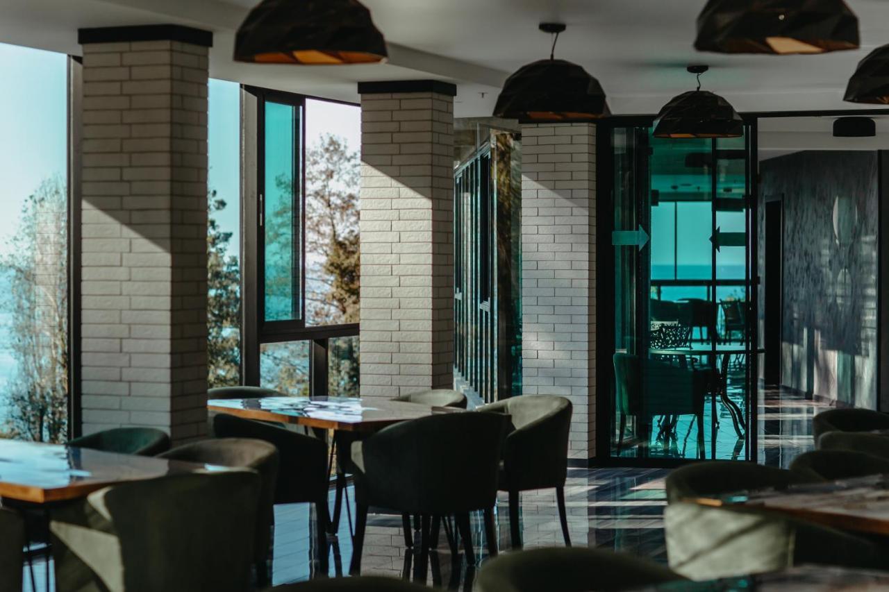 Capo Verde Hotel Batumi Eksteriør bilde