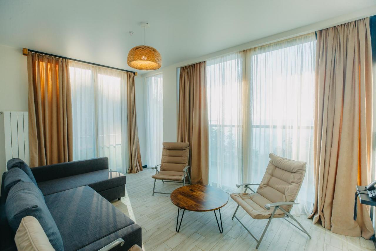 Capo Verde Hotel Batumi Eksteriør bilde