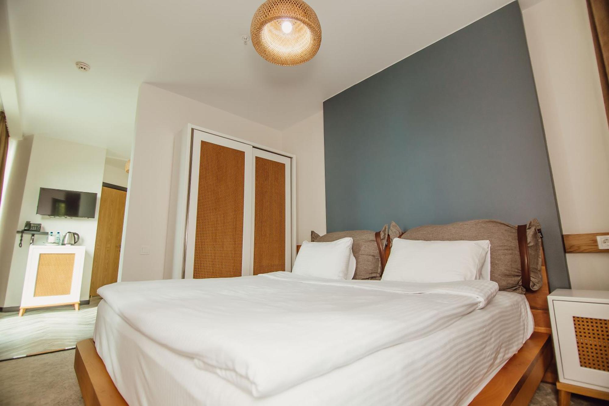 Capo Verde Hotel Batumi Eksteriør bilde